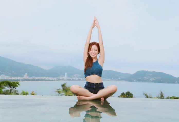18 poses de ioga eficazes para o tratamento da SOP