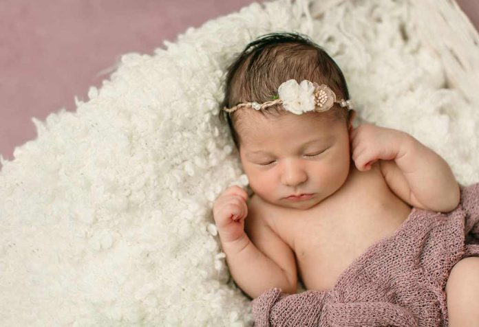 Os 80 melhores nomes gregos do bebÃª para meninas com significados