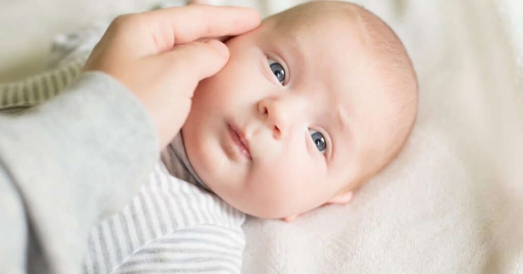 Bebê de 3 meses - Marcos de desenvolvimento, sono e muito mais