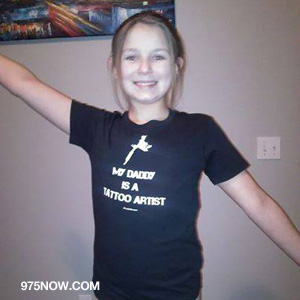 Camiseta da garota local ganha atenÃ§Ã£o apÃ³s situaÃ§Ã£o na escola